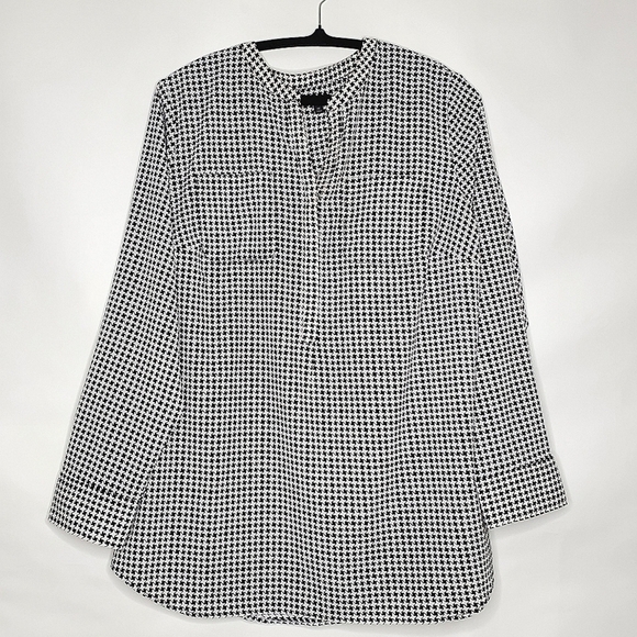 Talbots Woman Popover Top Size 1X Geometric Print Lightweight Shirt Pockets - Picture 1 of 10